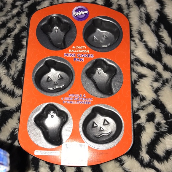 Wilton Other - Vintage Wilton 6 cavity Halloween mini cake pan